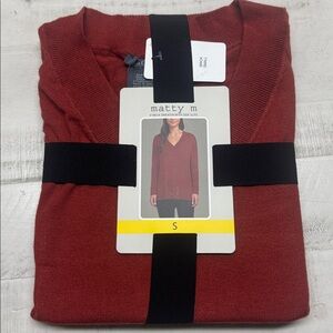 MATTY  M  V-NECK SWEATER WITH SIDE SLITS NWT